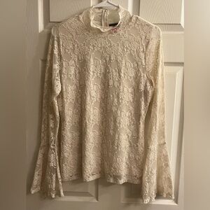 VINCE CAMUTO~CREAM LACE BLOUSE~LG